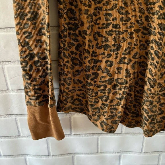 Time and Tru animal print long sleeve Size Large 12/14 - Picture 6 of 9